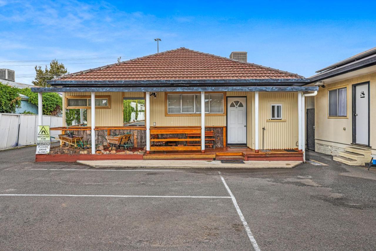 Tamworth Lodge Motel Extérieur photo